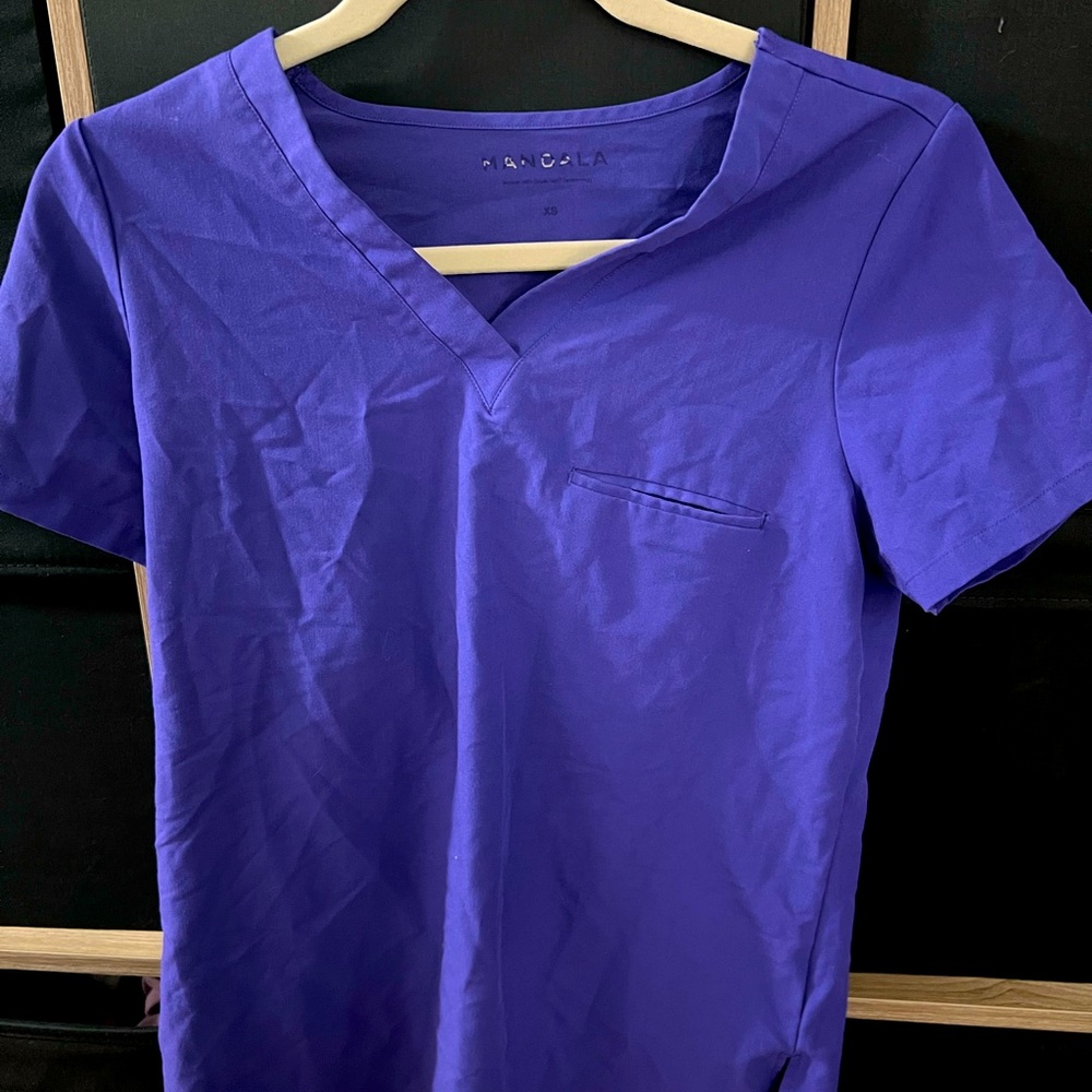 Mandala scrub top and jogger pants set size XS in grape